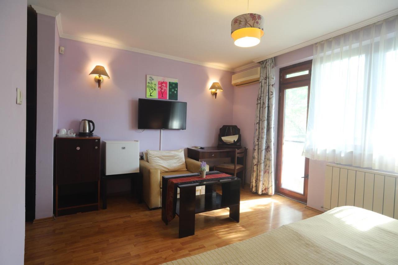 Guest House Yanita 바르나 외부 사진
