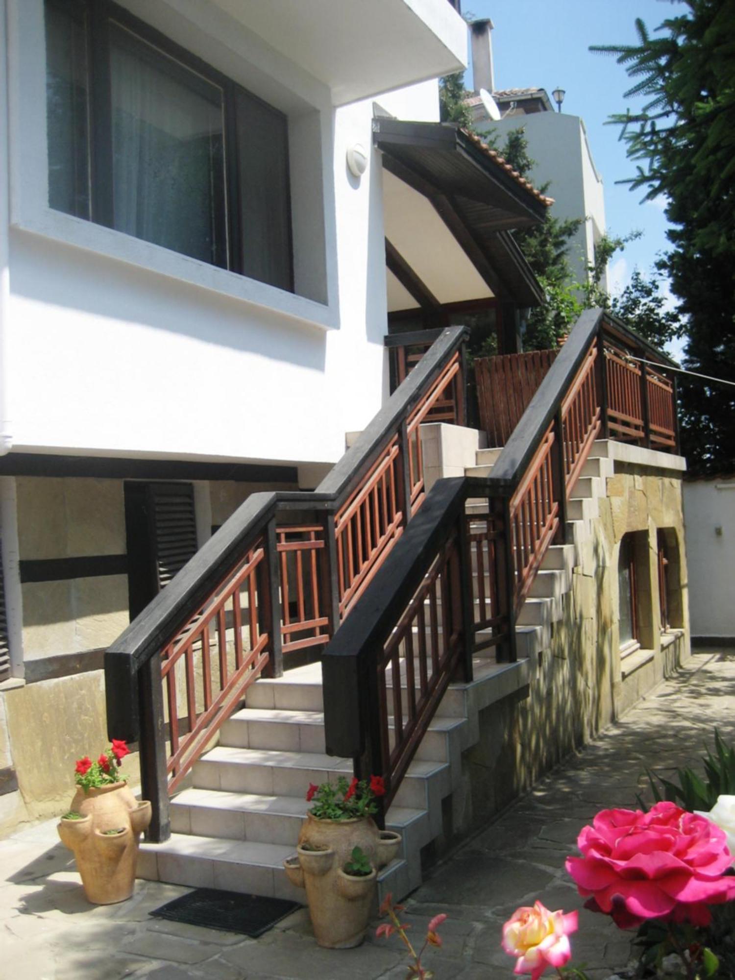 Guest House Yanita 바르나 외부 사진